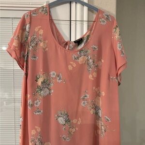 💐💐Torrid Pink Floral Top-Size 3 💐💐